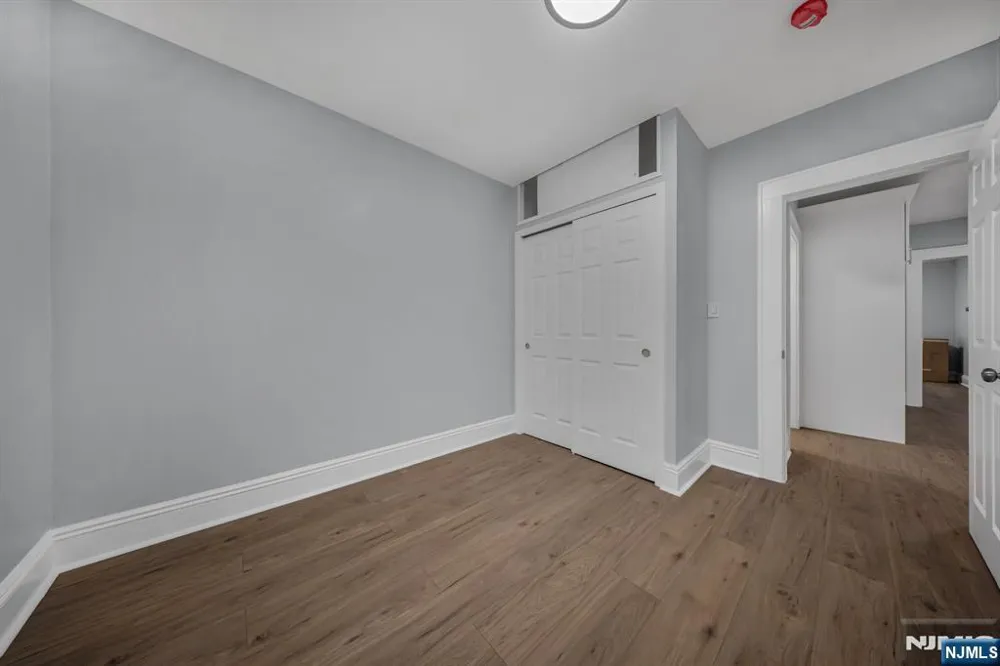 15 Tuttle Street 1 Wallington, NJ 07057