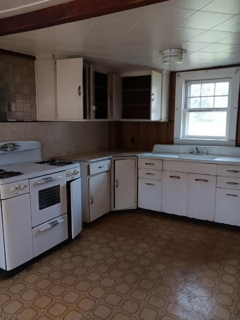 157 Westfield Ave Clark, NJ 07066