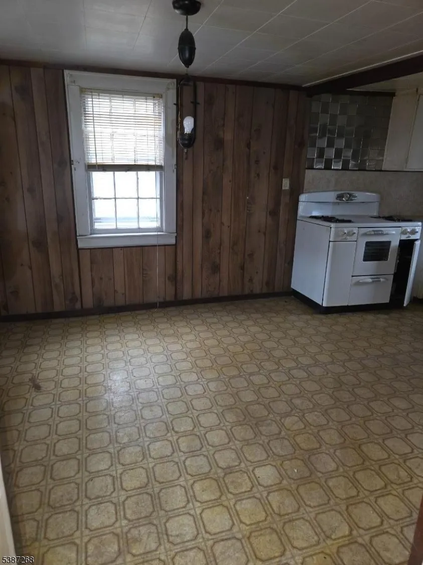 157 Westfield Ave Clark, NJ 07066