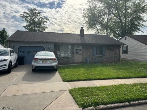 492 Booth Ct