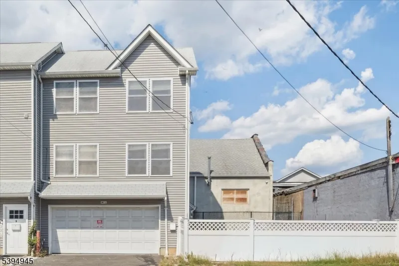 221 E 15TH ST #C Unit C Paterson City, NJ 07524