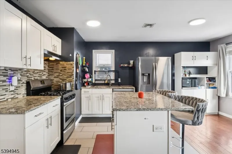 221 E 15TH ST #C Unit C Paterson City, NJ 07524