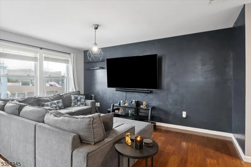 221 E 15TH ST #C Unit C Paterson City, NJ 07524