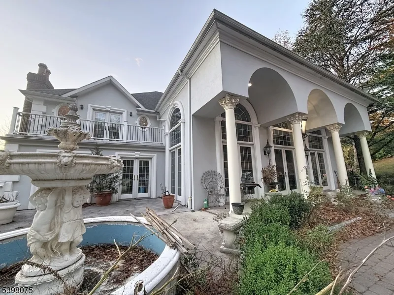 19 Powder Hill Rd Saddle River, NJ 07458