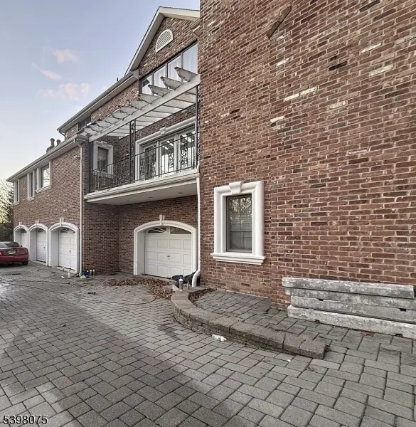 19 Powder Hill Rd Saddle River, NJ 07458