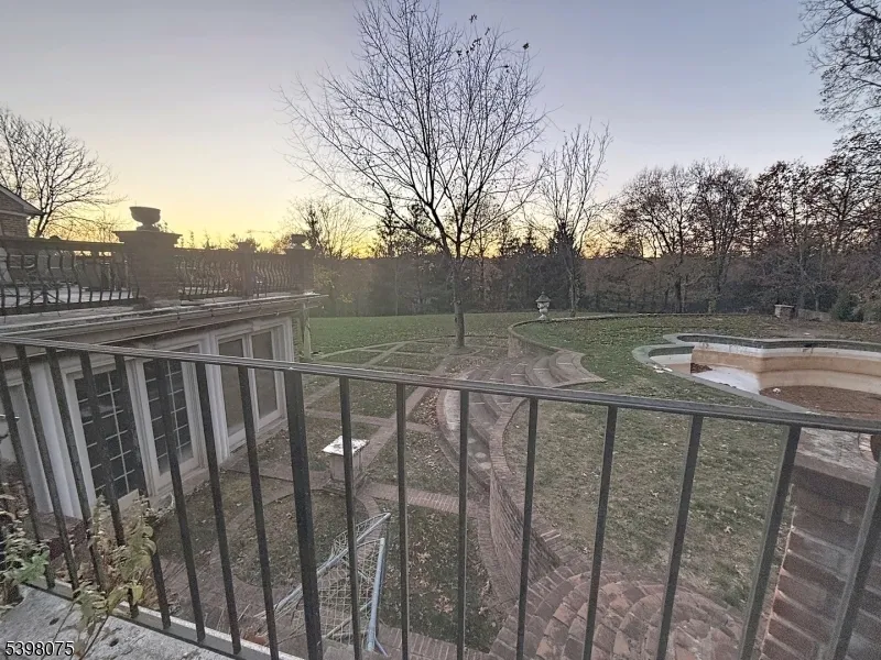 19 Powder Hill Rd Saddle River, NJ 07458