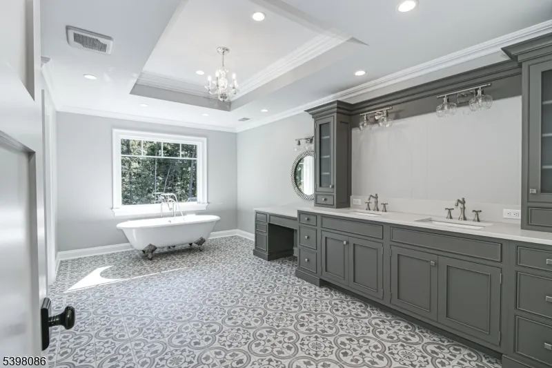 6 Harlow Pointe Cove Green Brook, NJ 08812