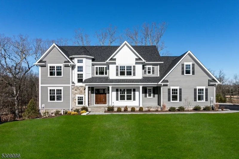 6 Harlow Pointe Cove Green Brook, NJ 08812