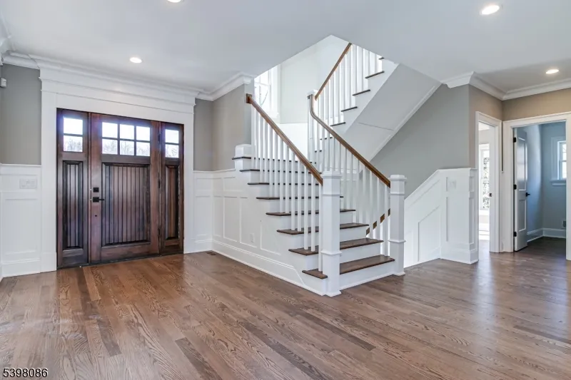 6 Harlow Pointe Cove Green Brook, NJ 08812