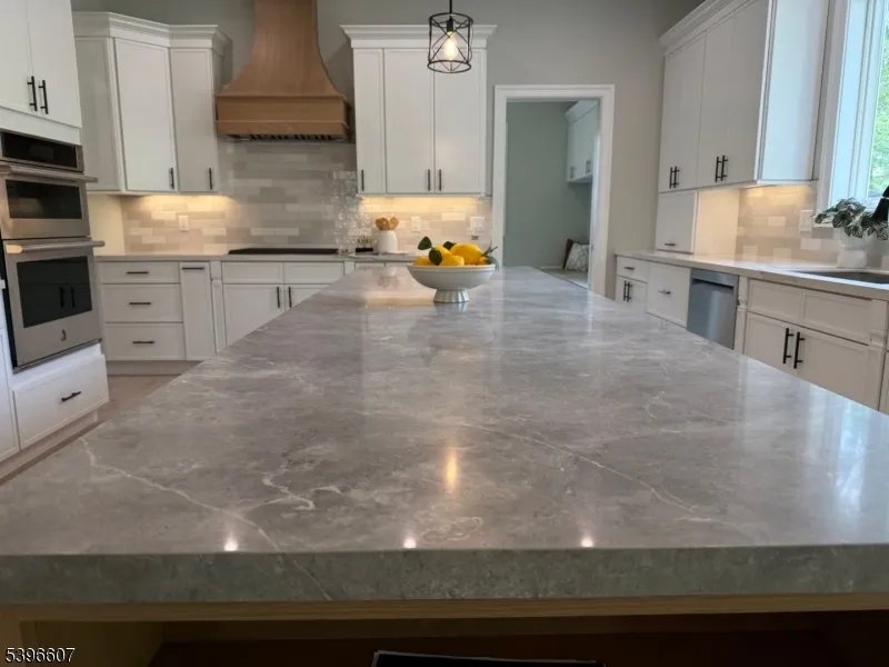 3 Bristol Ridge Rd Boonton, NJ 07005