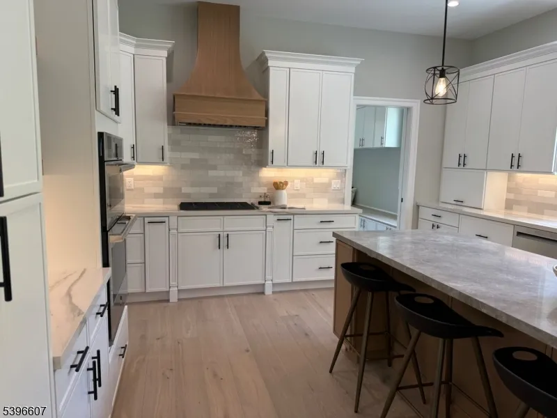 3 Bristol Ridge Rd Boonton, NJ 07005