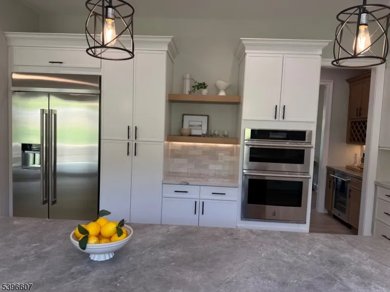3 Bristol Ridge Rd Boonton, NJ 07005