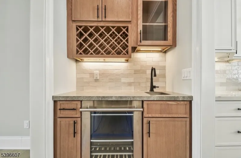 3 Bristol Ridge Rd Boonton, NJ 07005