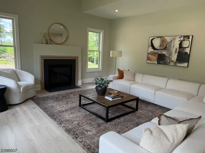 3 Bristol Ridge Rd Boonton, NJ 07005
