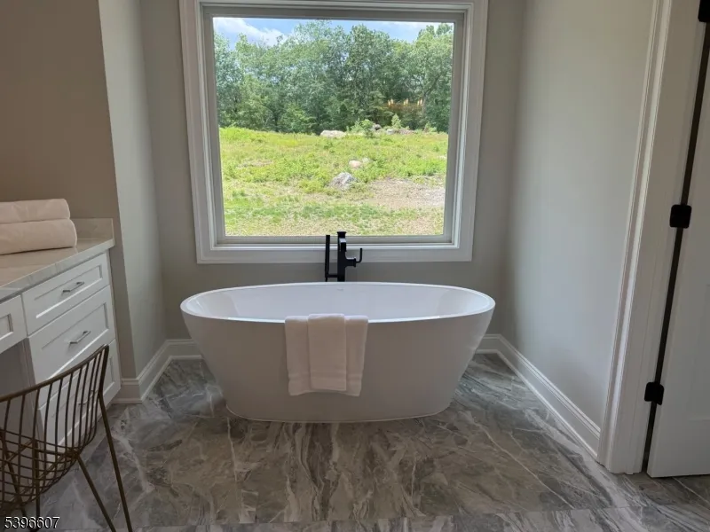 3 Bristol Ridge Rd Boonton, NJ 07005