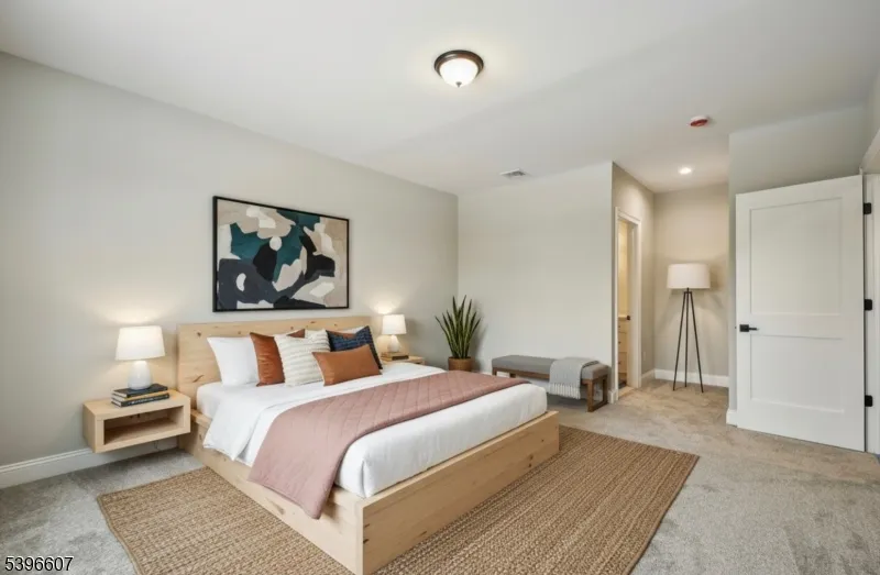 3 Bristol Ridge Rd Boonton, NJ 07005