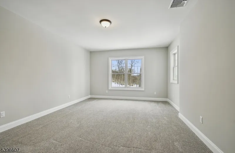 3 Bristol Ridge Rd Boonton, NJ 07005