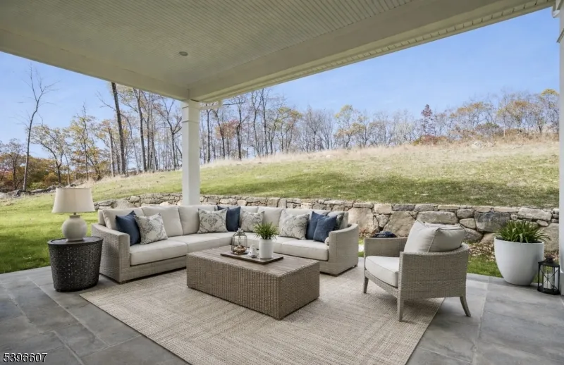 3 Bristol Ridge Rd Boonton, NJ 07005