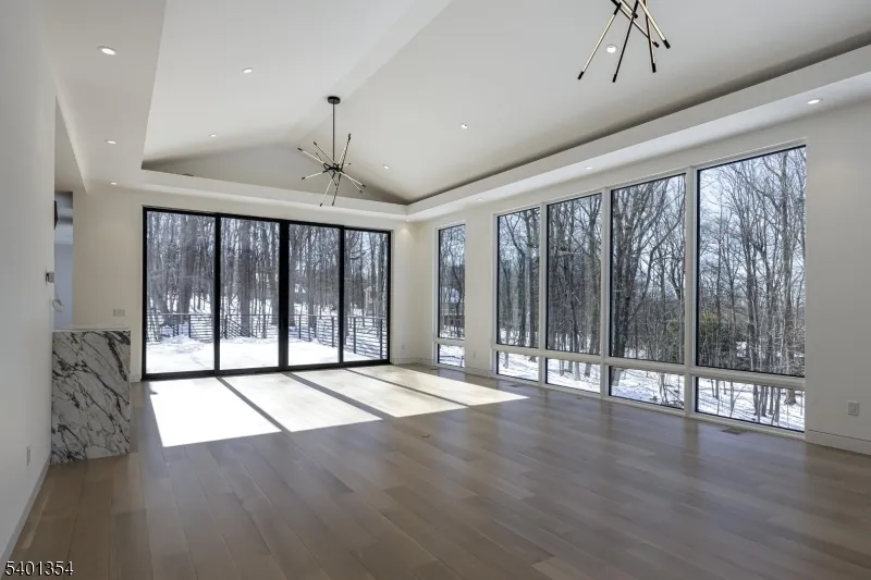 4 Harlow Pointe Cove Green Brook, NJ 08812