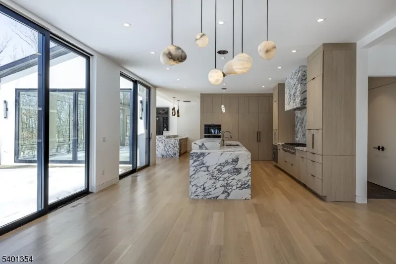 4 Harlow Pointe Cove Green Brook, NJ 08812