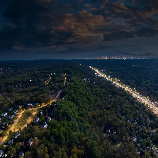 4 Harlow Pointe Cove Green Brook, NJ 08812
