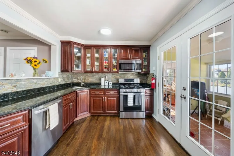124 Hazley Ave Rochelle Park, NJ 07662
