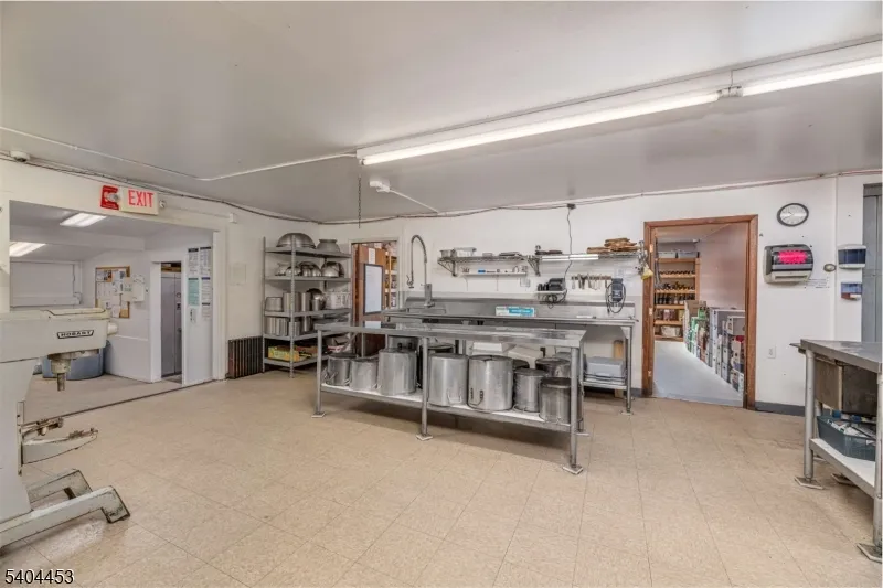 0 Rr 615 Walpack, NJ 07851