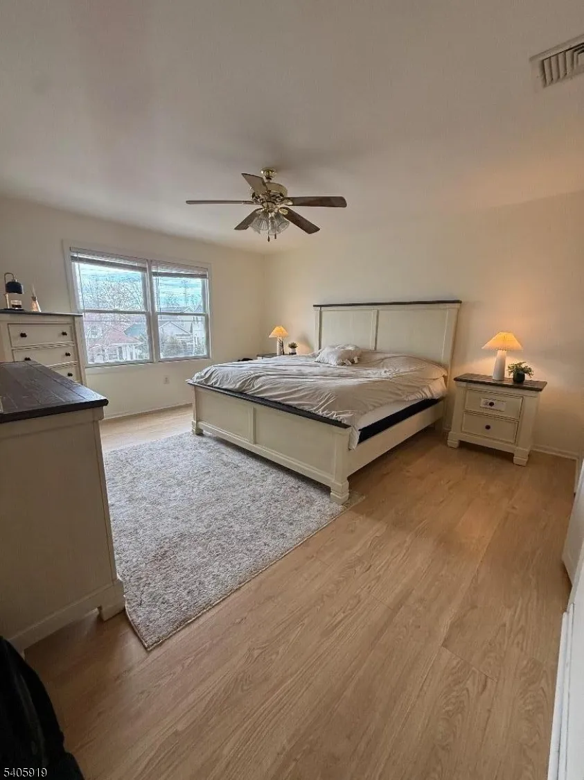 33 W Park Ave Woodbridge, NJ 07001