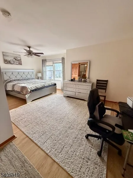 33 W Park Ave Woodbridge, NJ 07001