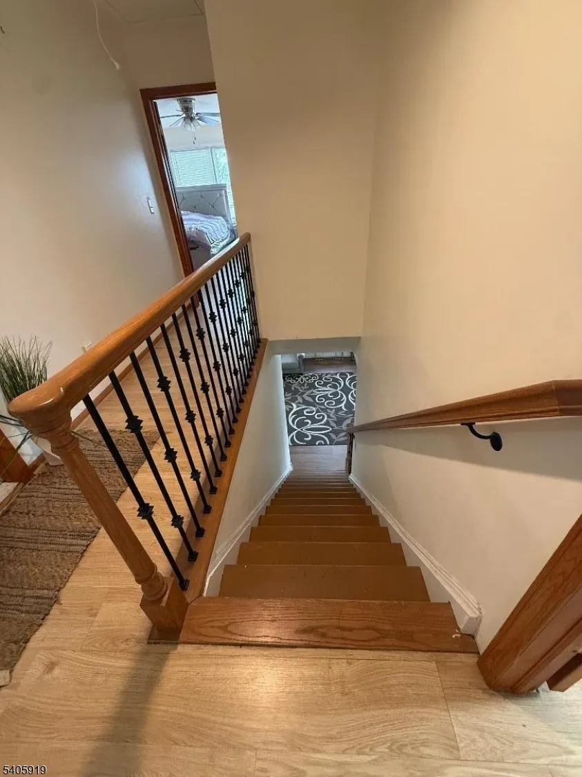 33 W Park Ave Woodbridge, NJ 07001