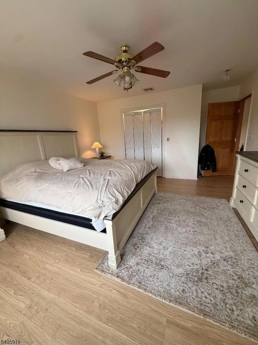 33 W Park Ave Woodbridge, NJ 07001