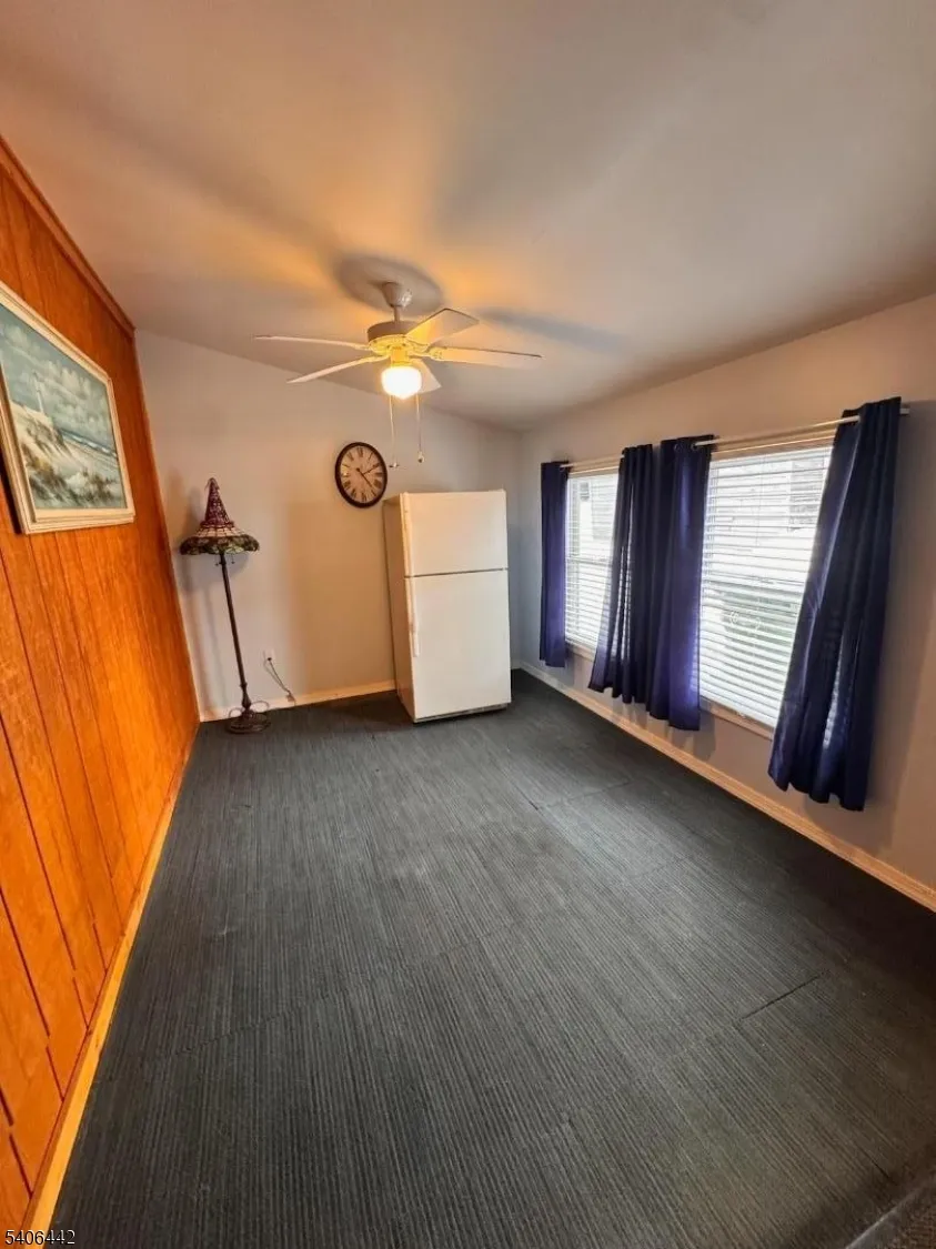 36 Willow Ave Bloomsbury, NJ 08804