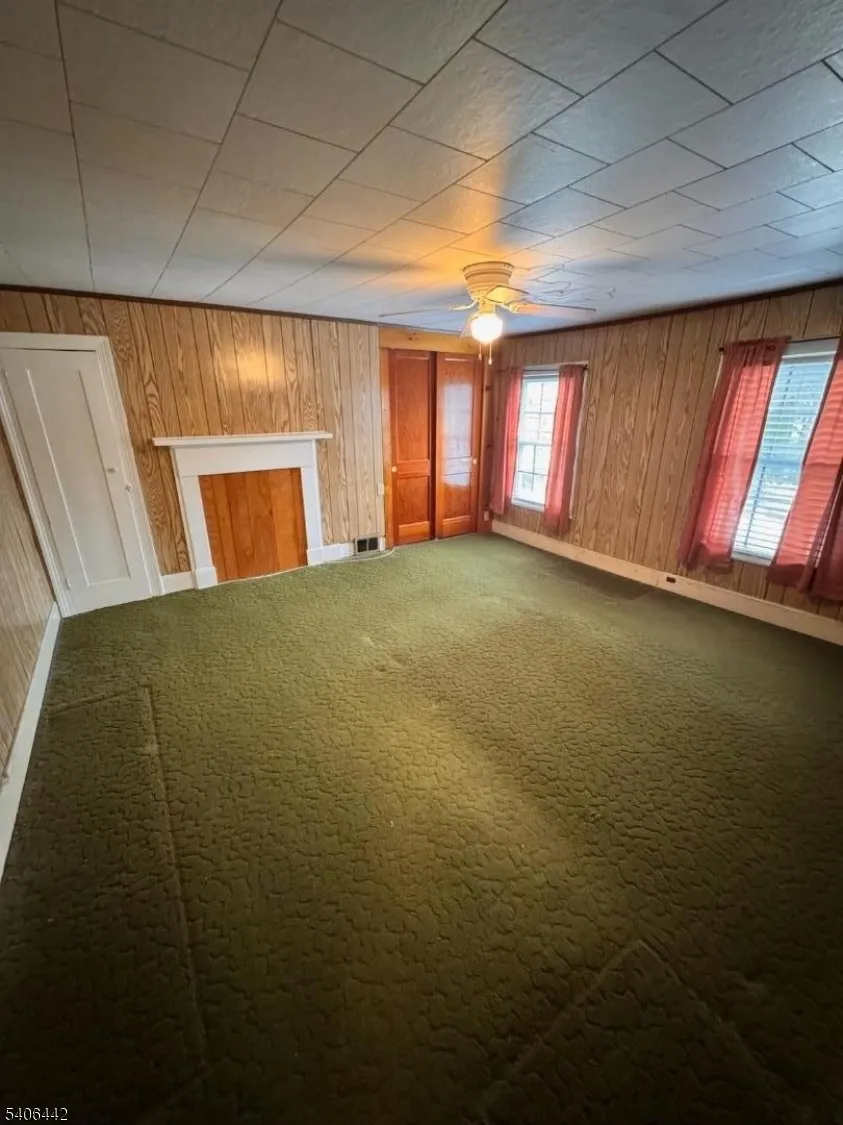 36 Willow Ave Bloomsbury, NJ 08804