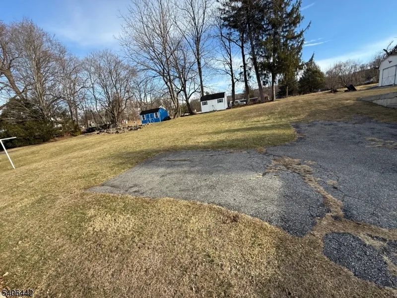 36 Willow Ave Bloomsbury, NJ 08804