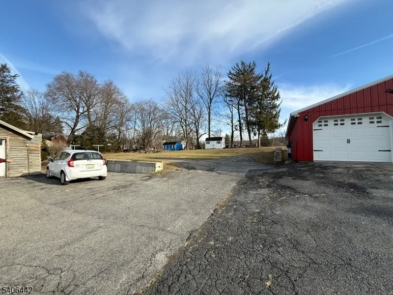 36 Willow Ave Bloomsbury, NJ 08804