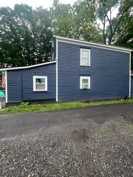 15 Fisk St Belvidere, NJ 07823