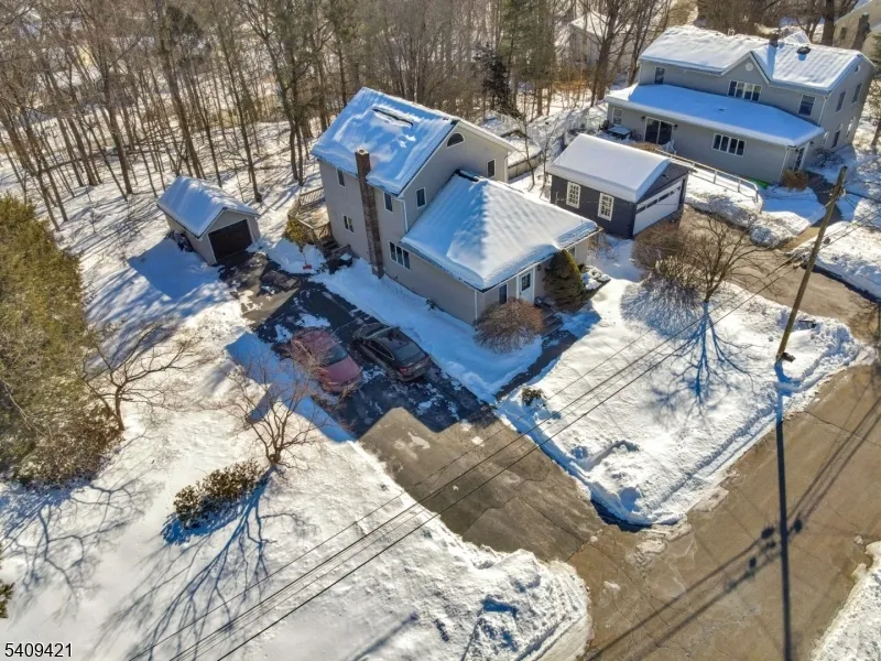 20 Center St Butler, NJ 07405