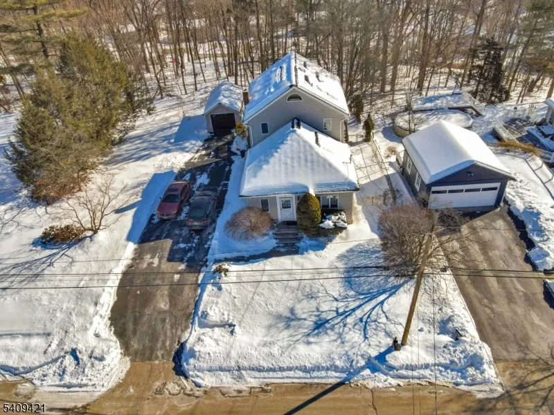 20 Center St Butler, NJ 07405
