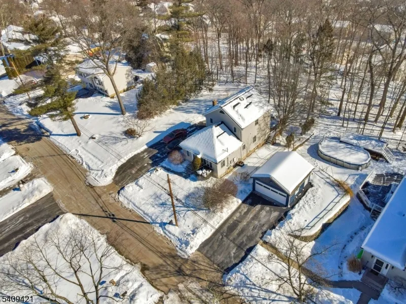 20 Center St Butler, NJ 07405