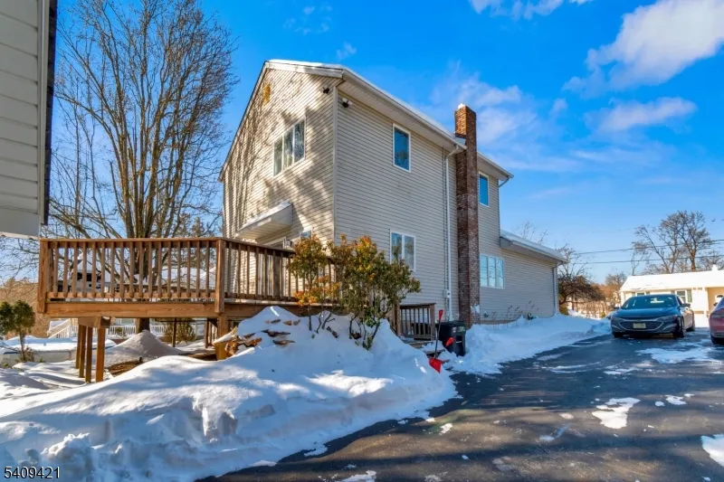 20 Center St Butler, NJ 07405