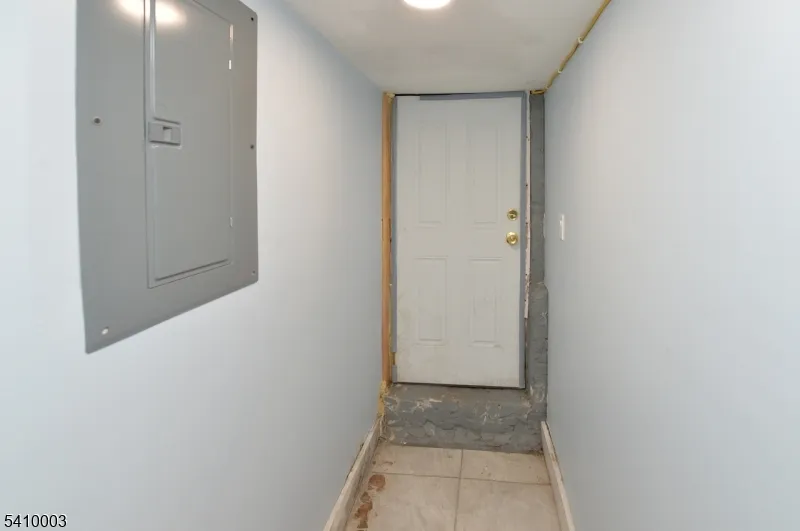135 Scheerer Ave Newark City, NJ 07112
