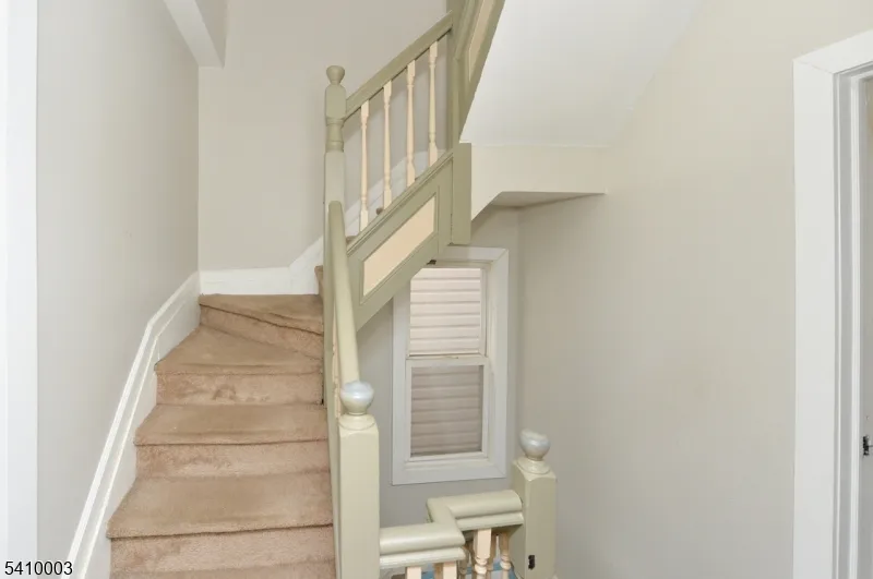 135 Scheerer Ave Newark City, NJ 07112