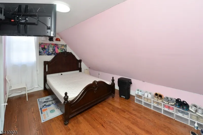 135 Scheerer Ave Newark City, NJ 07112