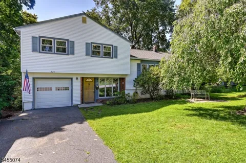 224 Crown Rd