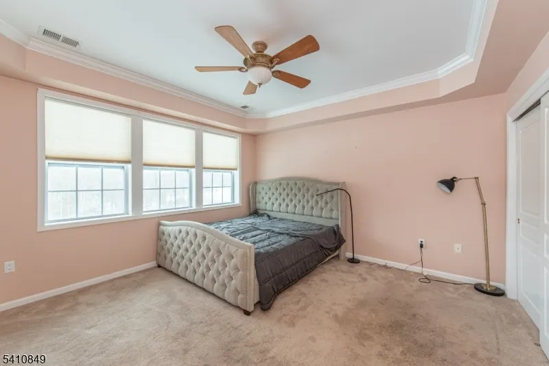 10323 Warrens Way Wanaque, NJ 07465
