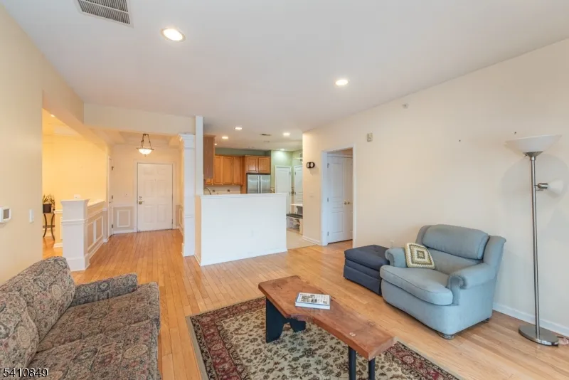 10323 Warrens Way Wanaque, NJ 07465