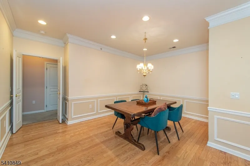 10323 Warrens Way Wanaque, NJ 07465