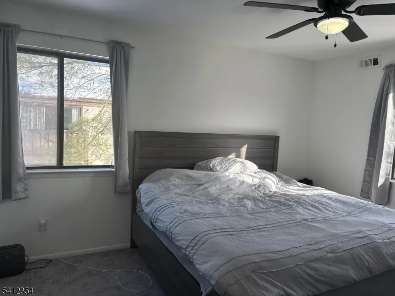 802 Lindsey Ct Evesham, NJ 08053