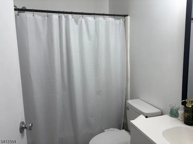 802 Lindsey Ct Evesham, NJ 08053