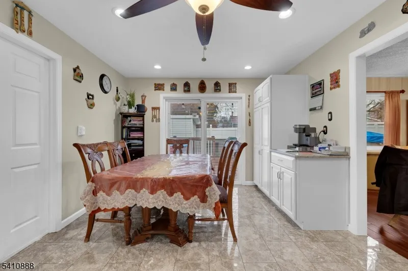 30 General Ln Willingboro, NJ 08046